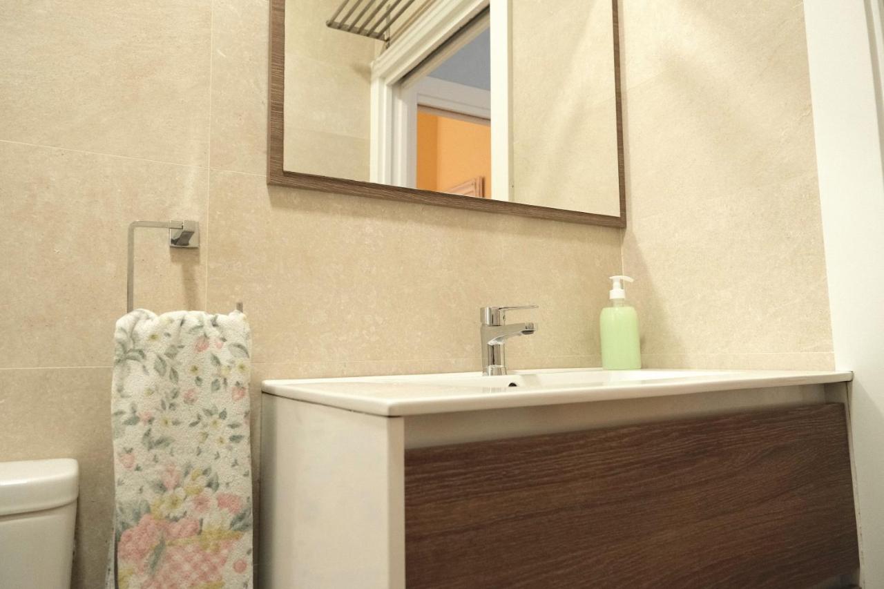 Aixerrota Apartamentos B Getxo Luaran gambar